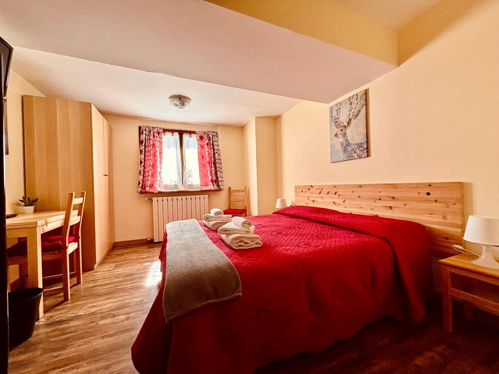 Hotel Piccolo Chalet Клав'єре Екстер'єр фото