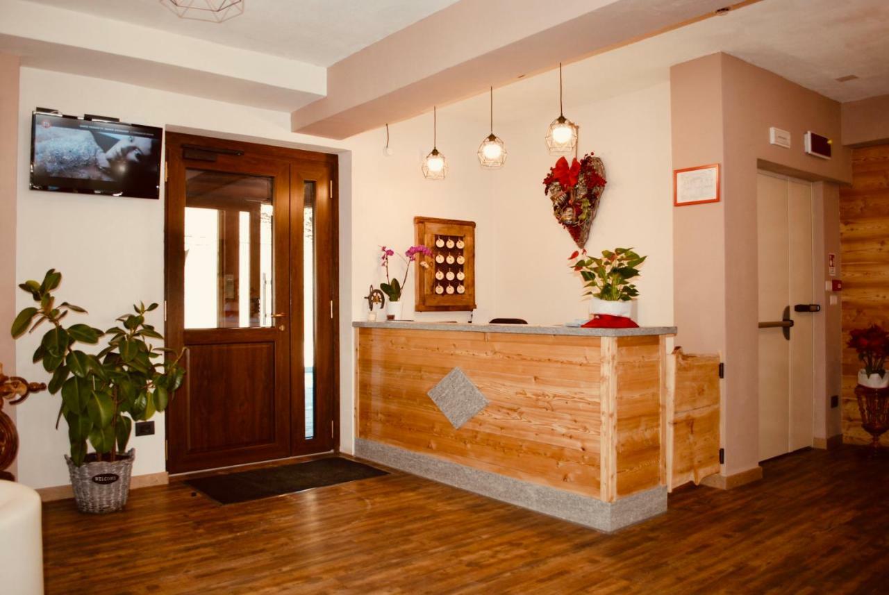 Hotel Piccolo Chalet Клав'єре Екстер'єр фото